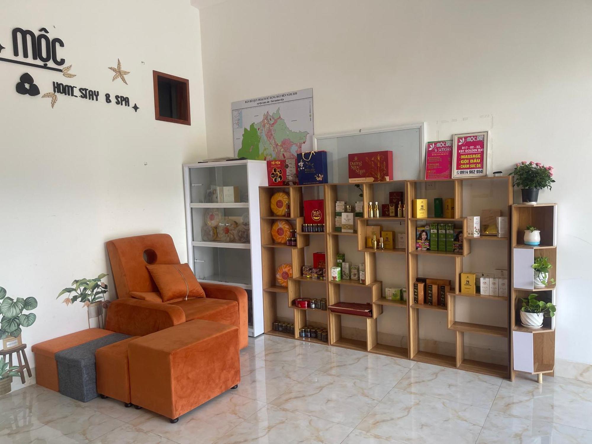 Moc Homestay- Near Bai Dai Beach Cam Lam Exterior photo